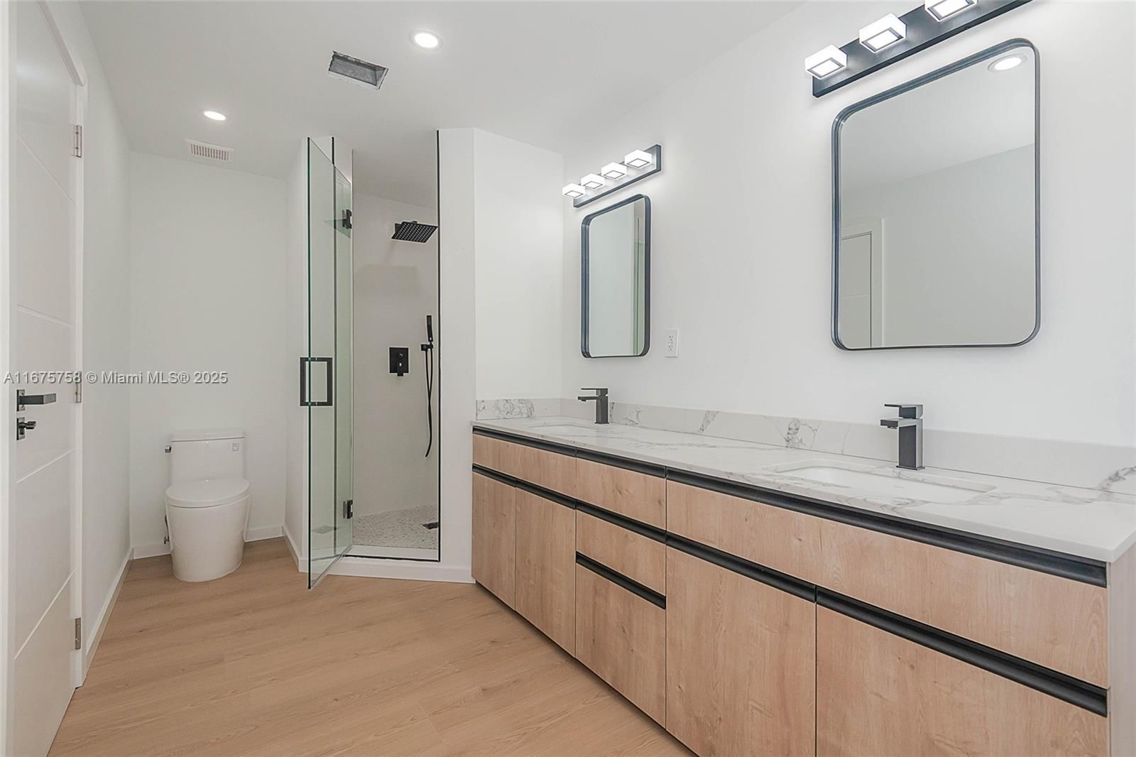 Real estate property located at 1975 Calais Dr, Miami-dade, Normandy Waterway Sub, Miami Beach, FL