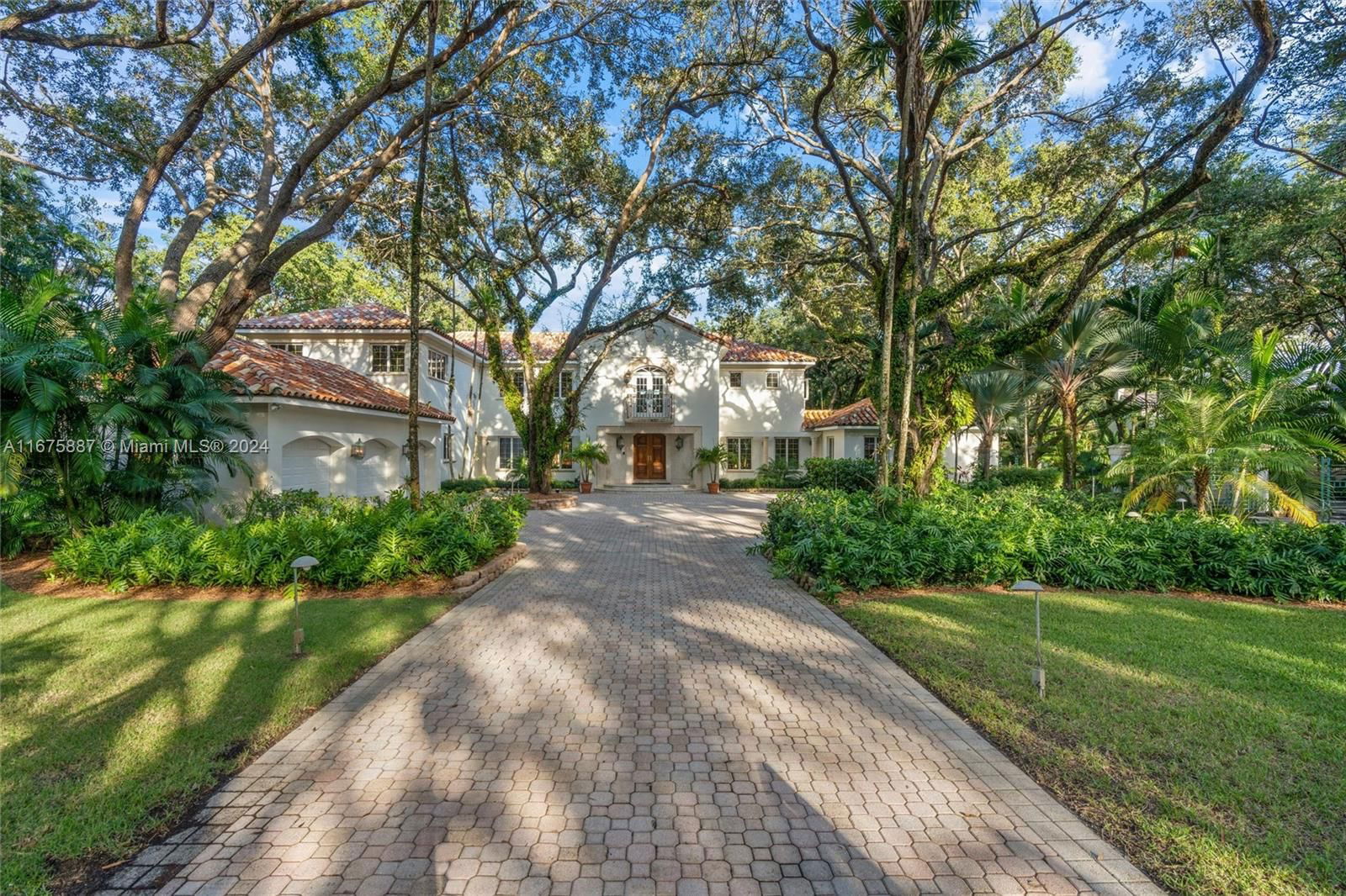 Real estate property located at 10985 Old Cutler Rd, Miami-Dade, FAIRCHILD OAKS, Coral Gables, FL