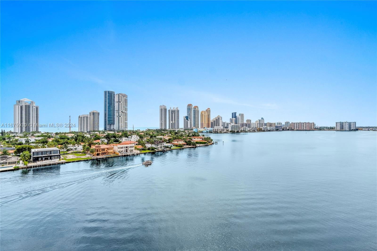 Real estate property located at 19101 36th Ct #1112, Miami-Dade, MYSTIC POINTE CONDO NO TH, Aventura, FL