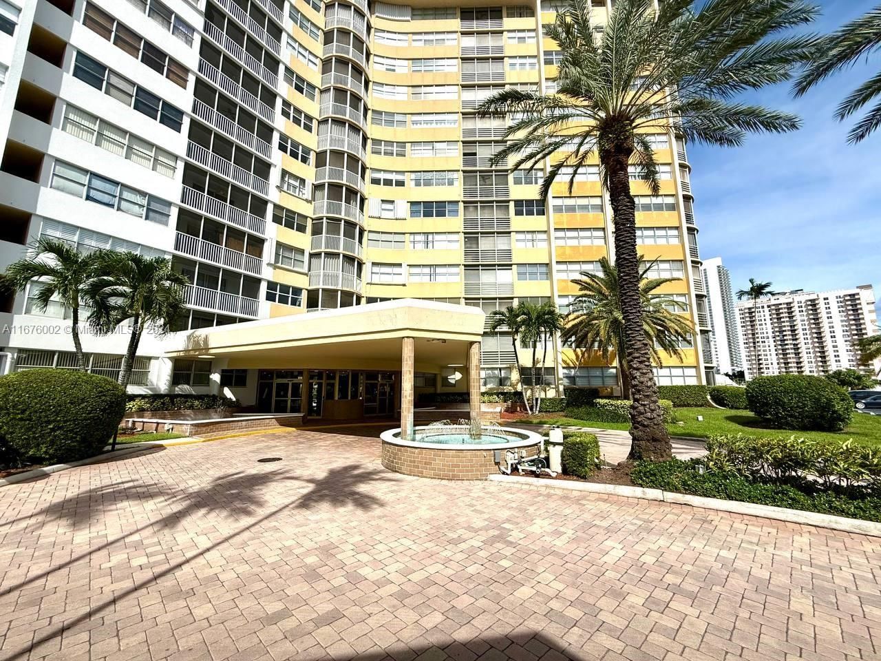 Real estate property located at 100 Golden Isles Dr #911, Broward, LAKE POINT TOWER CONDOMIN, Hallandale Beach, FL