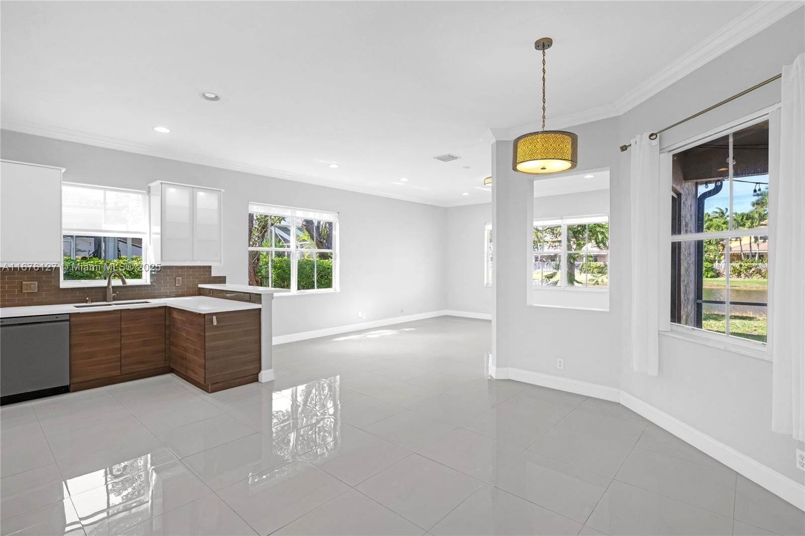 Real estate property located at 1068 Lavender Cir, Broward, Sector 2-parcels 17 18 19, Weston, FL