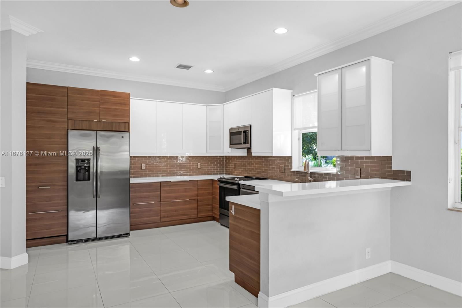 Real estate property located at 1068 Lavender Cir, Broward, Sector 2-parcels 17 18 19, Weston, FL