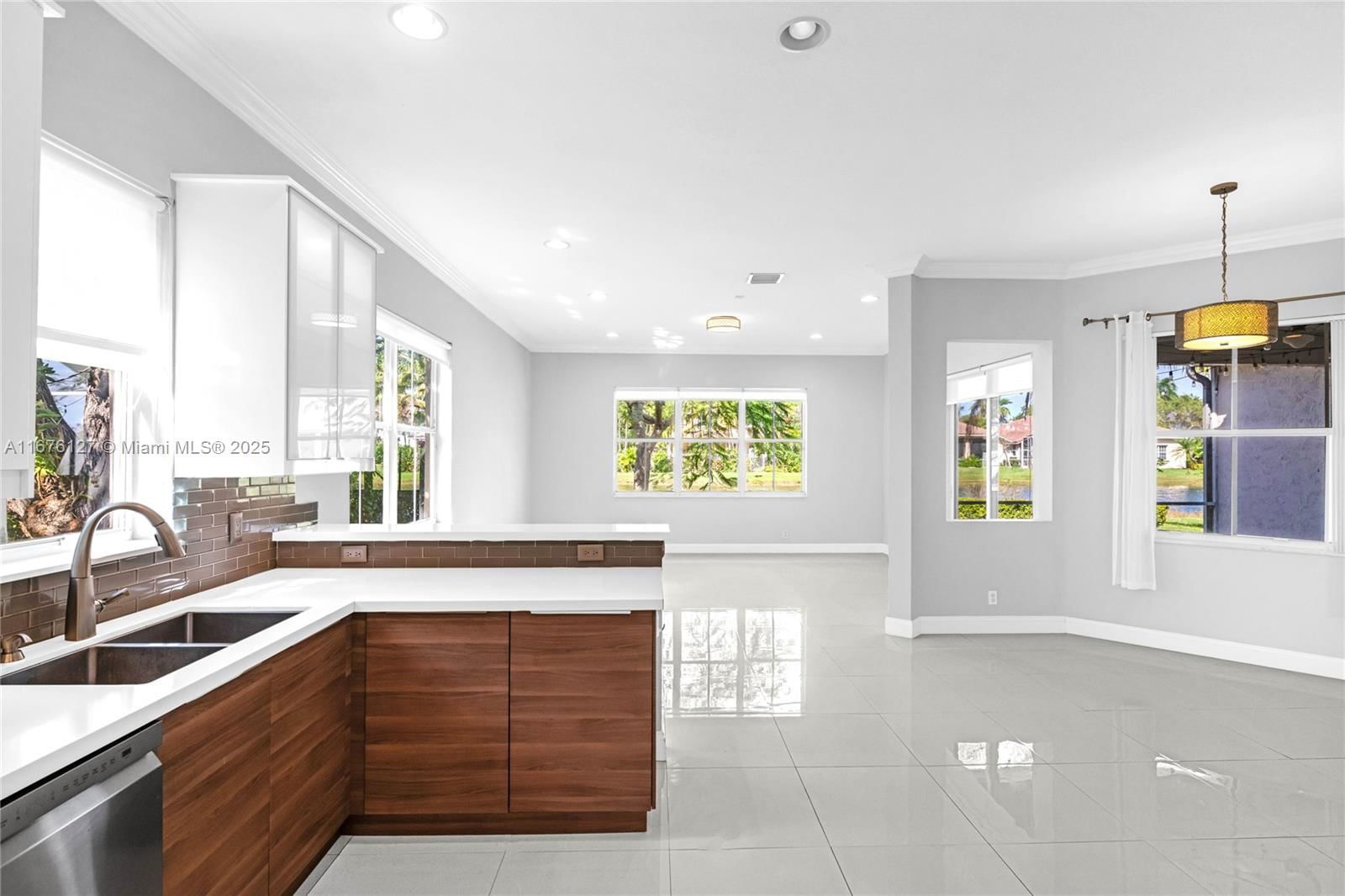 Real estate property located at 1068 Lavender Cir, Broward, Sector 2-parcels 17 18 19, Weston, FL