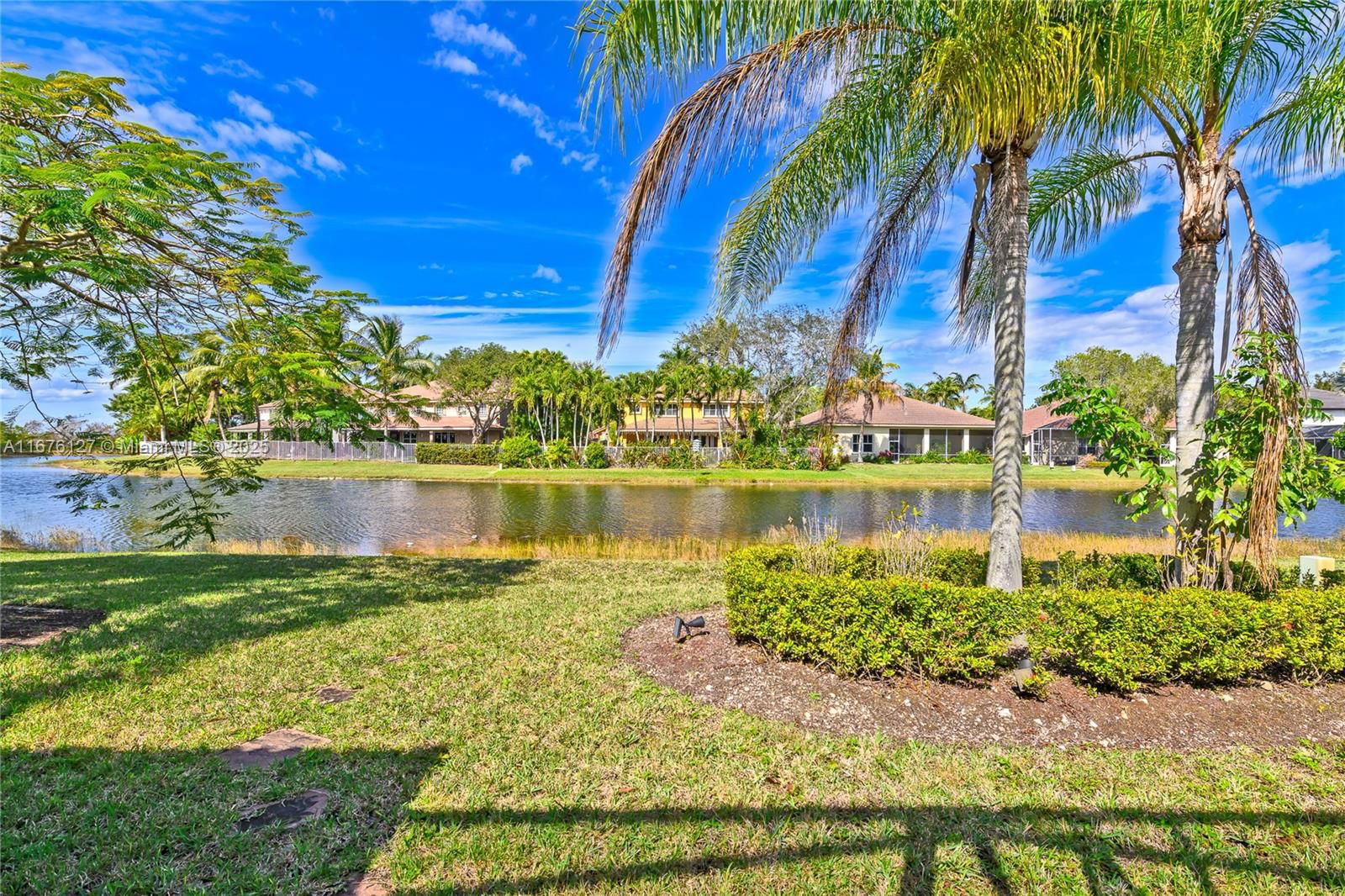 Real estate property located at 1068 Lavender Cir, Broward, Sector 2-parcels 17 18 19, Weston, FL
