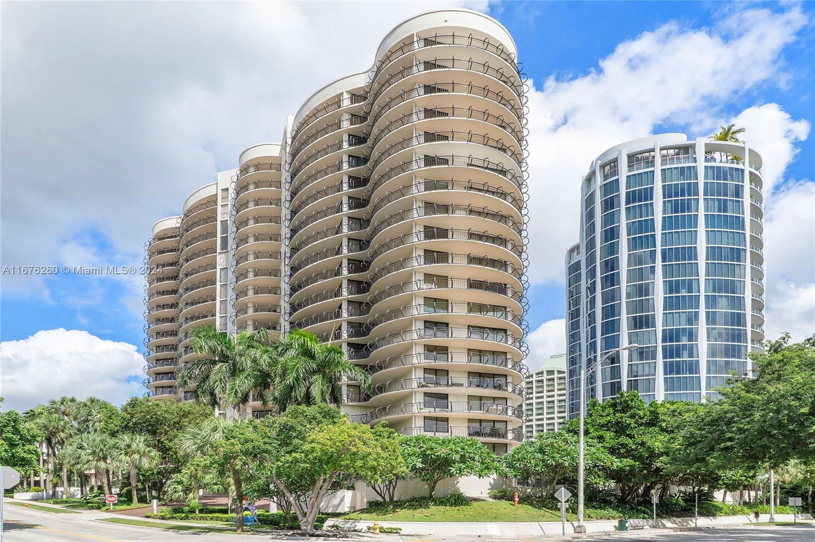 Real estate property located at 2843 Bayshore Dr #3E, Miami-Dade, GROVE TOWERS CONDO, Miami, FL