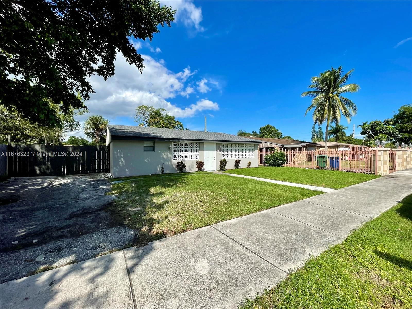 Real estate property located at 3161 4th St, Broward, WESTGATE HGTS, Lauderhill, FL