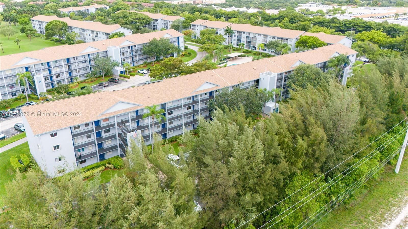 Real estate property located at 650 124th Ter #204P, Broward, Buckingham East At Centur, Pembroke Pines, FL