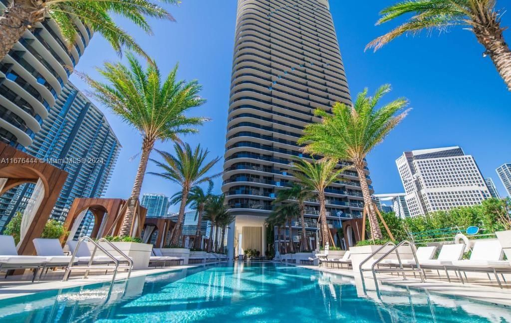 Real estate property located at 801 Miami Ave #4706, Miami-Dade, 801 SMA RESIDENCES CONDO, Miami, FL