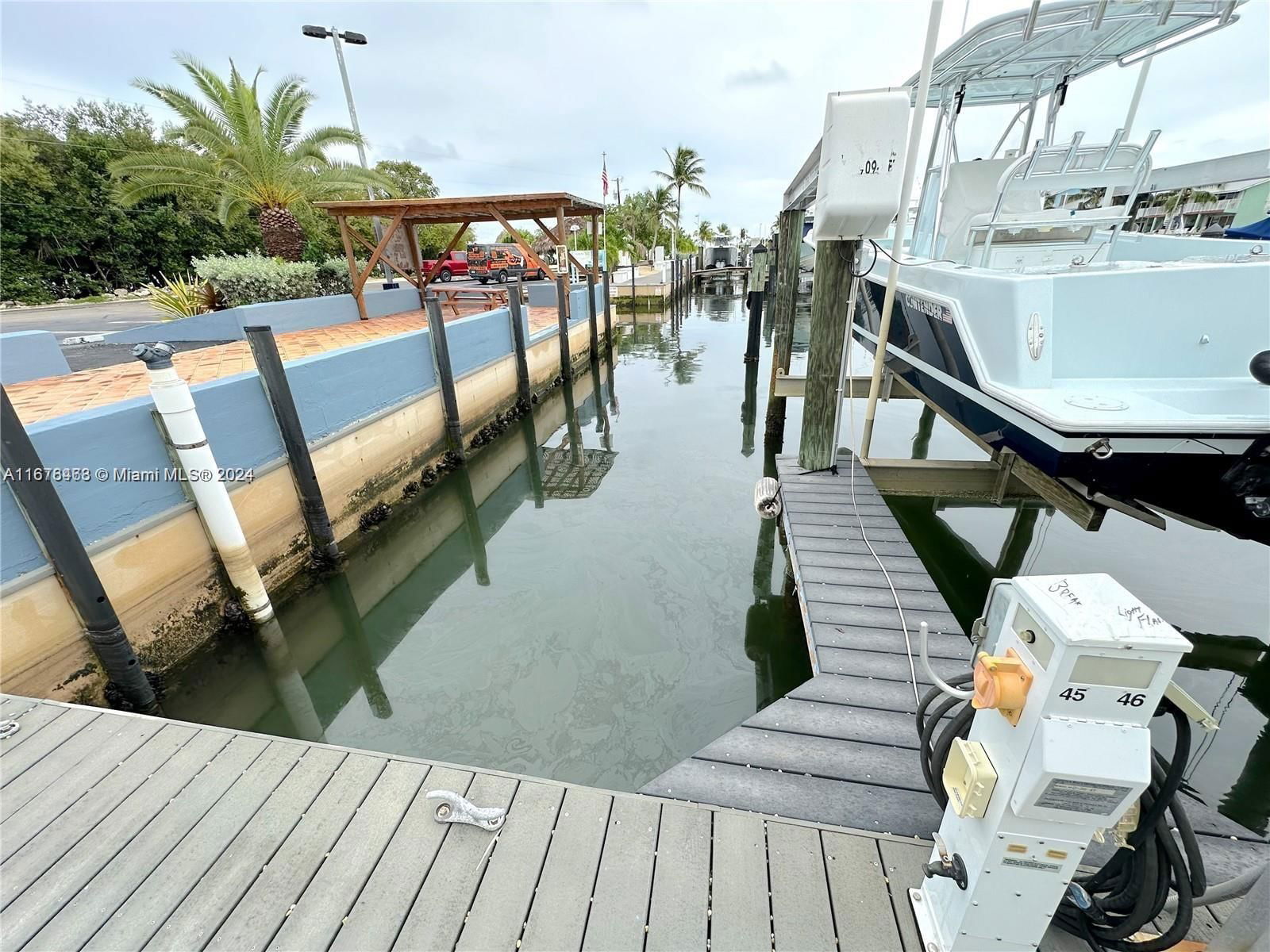 Real estate property located at 1550 Ocean Bay Dr, Monroe, MOLASSES REEF MARINA, Key Largo, FL