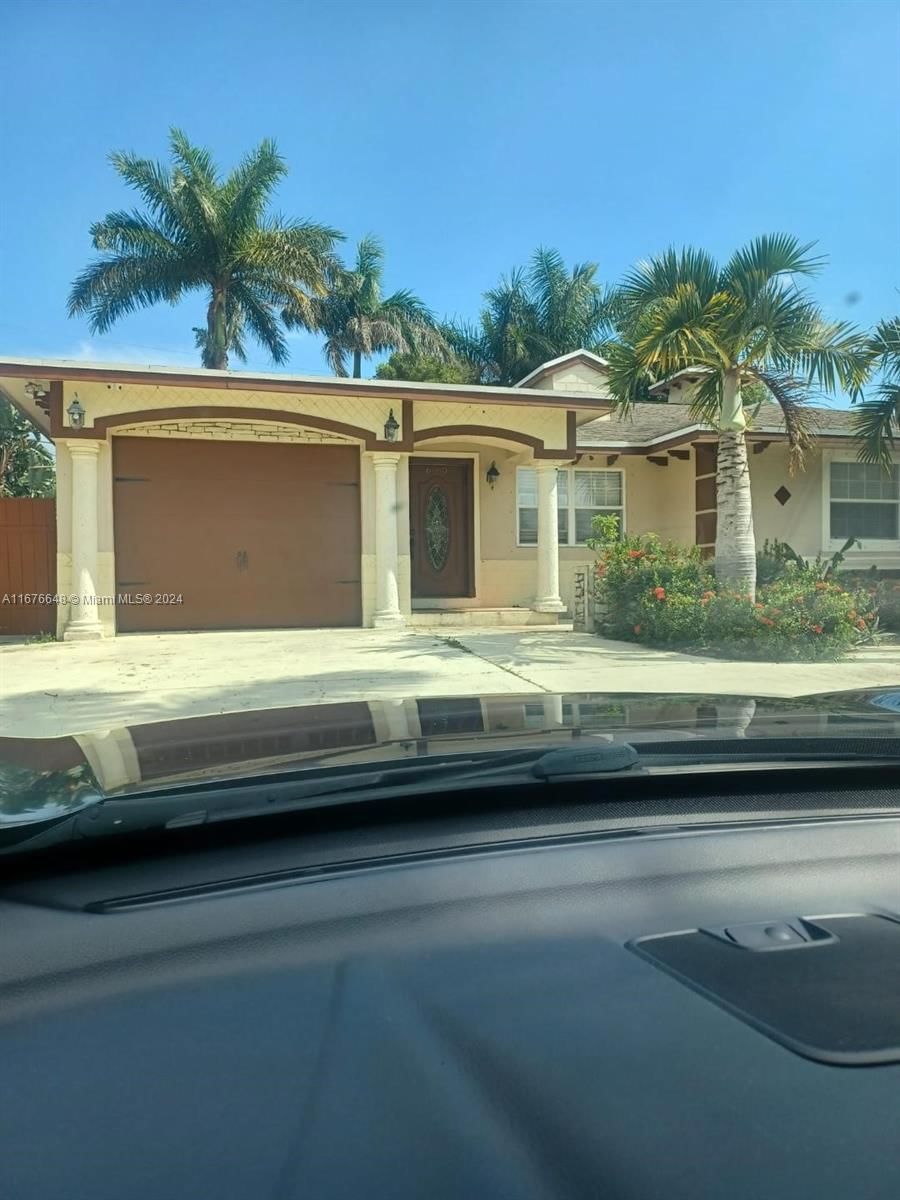 Real estate property located at 6880 Osborne Dr, Palm Beach, FLORAL PARK LANTANA, Lake Worth, FL