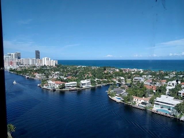 Real estate property located at 20515 Country Club Dr PH 43, Miami-Dade, WATERVIEW CONDO, Aventura, FL