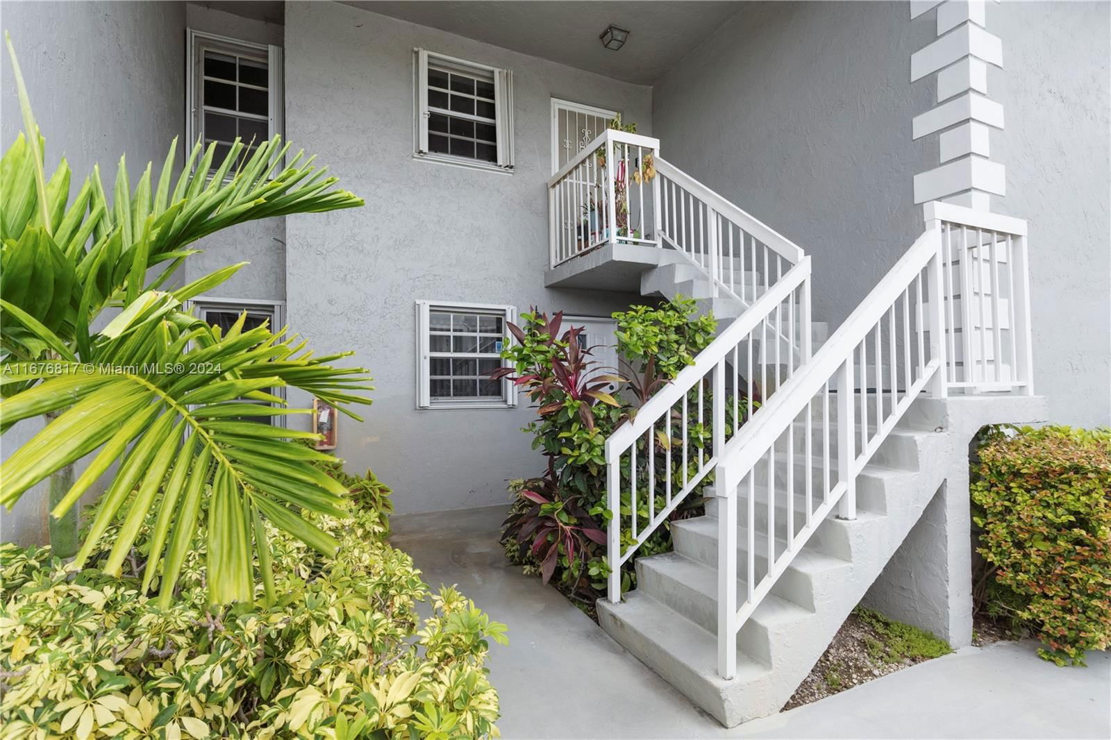 Real estate property located at 434 210th Circle Terrace #207-4A, Miami-Dade, MONTEREY VILLAGE-TWO COND, Miami, FL