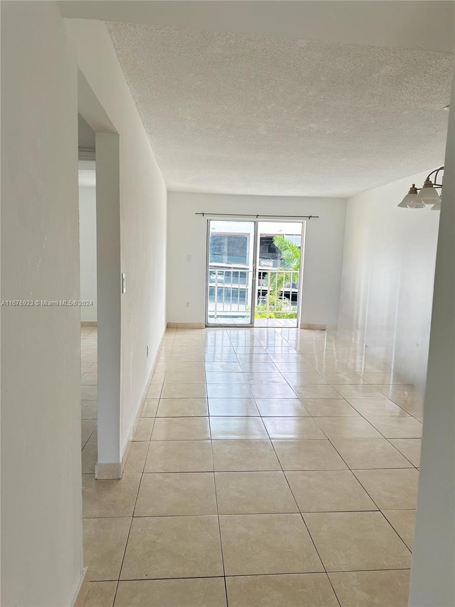 Real estate property located at 453 2nd St #404D, Miami-Dade, RIO CRISTAL CONDO, Miami, FL