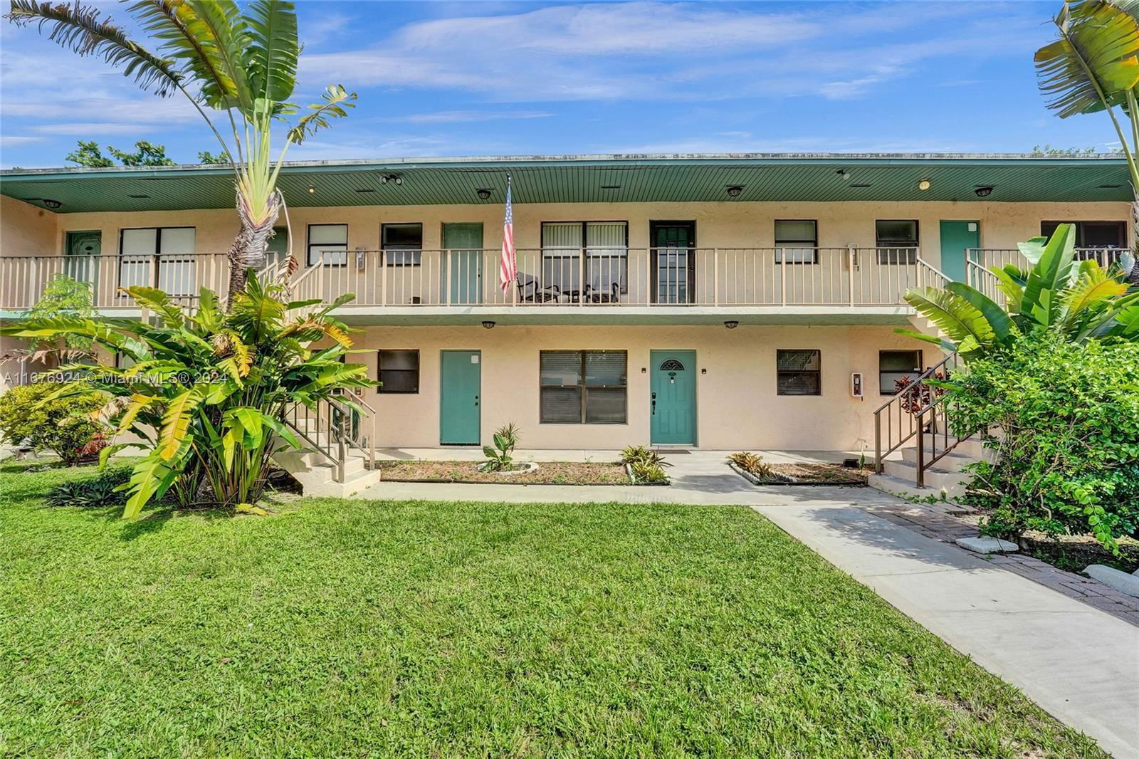 Real estate property located at 2225 Monroe St A2, Broward, SUZANNE GARDEN APTS CONDO, Hollywood, FL