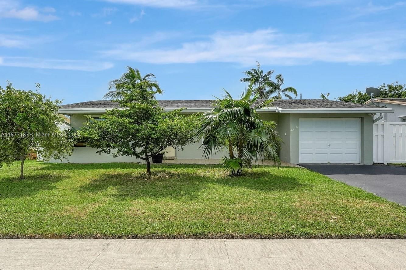 Real estate property located at 9460 24th Pl, Broward, SUNRISE GOLF VILLAGE SEC, Sunrise, FL