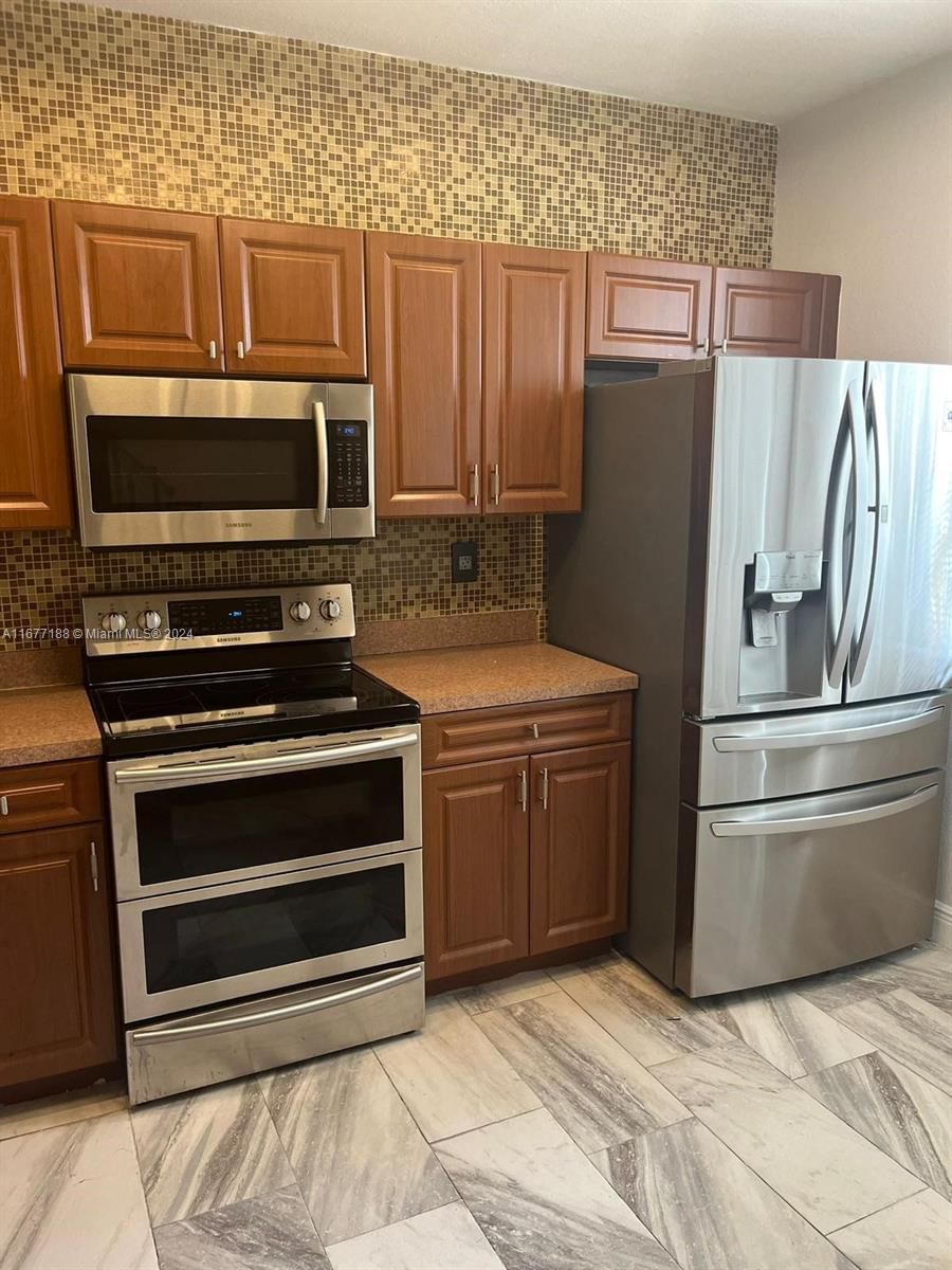 Real estate property located at 17345 7th Ave #805 ( 105 ), Miami-dade, Solabella Condo, Miami Gardens, FL