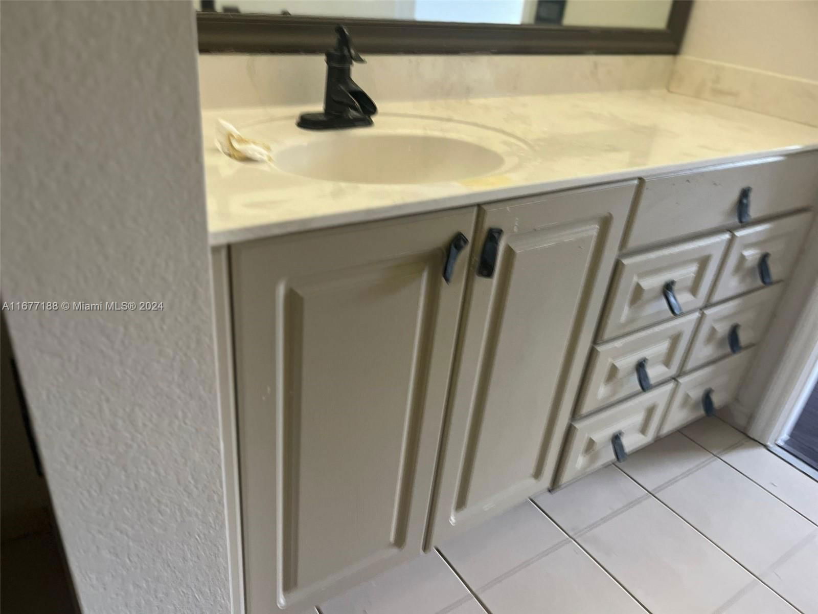 Real estate property located at 17345 7th Ave #805 ( 105 ), Miami-dade, Solabella Condo, Miami Gardens, FL