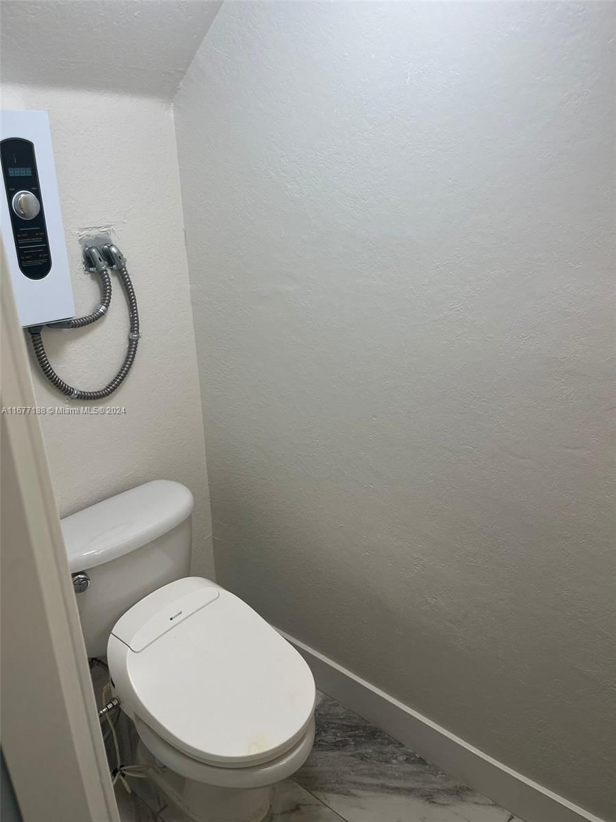 Real estate property located at 17345 7th Ave #805 ( 105 ), Miami-dade, Solabella Condo, Miami Gardens, FL