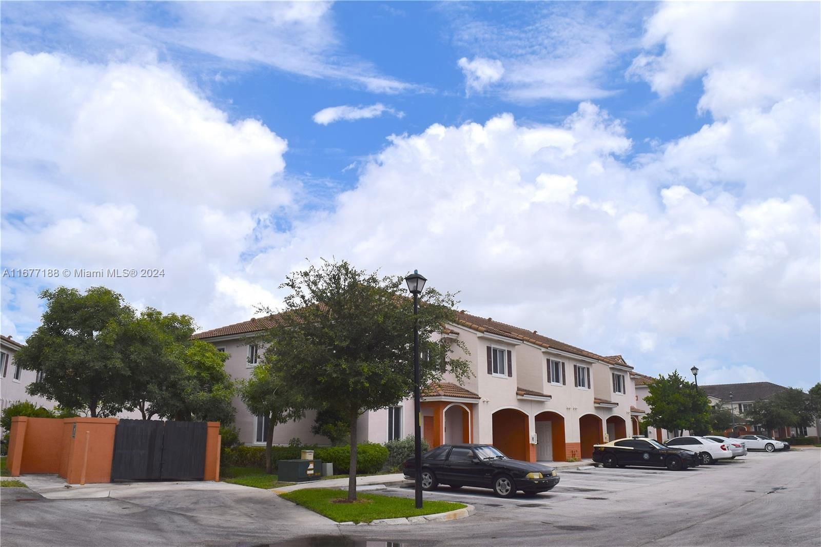 Real estate property located at 17345 7th Ave #805 ( 105 ), Miami-dade, Solabella Condo, Miami Gardens, FL