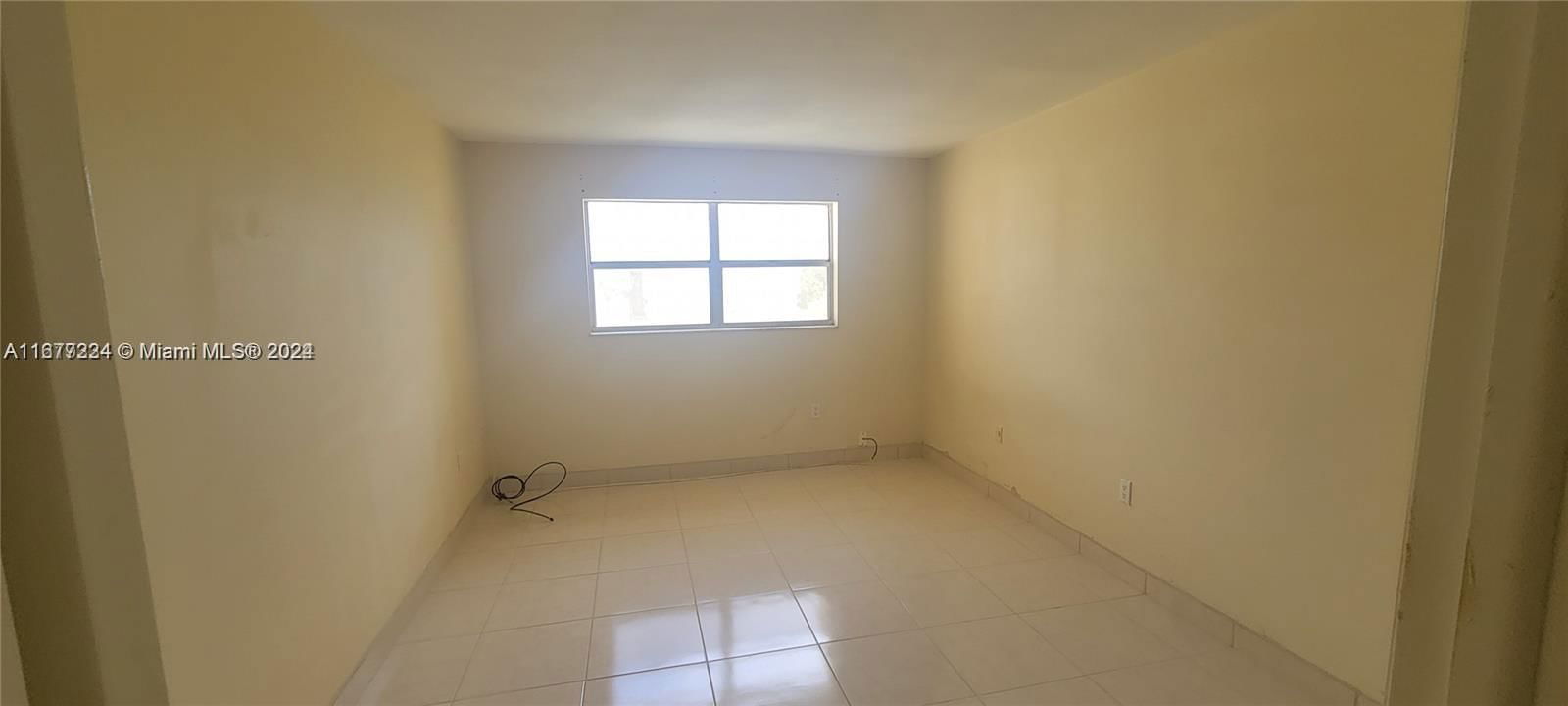 Real estate property located at 8285 Sunrise Lakes Blvd #308, Broward, SUNRISE LAKES 40 CONDO, Sunrise, FL