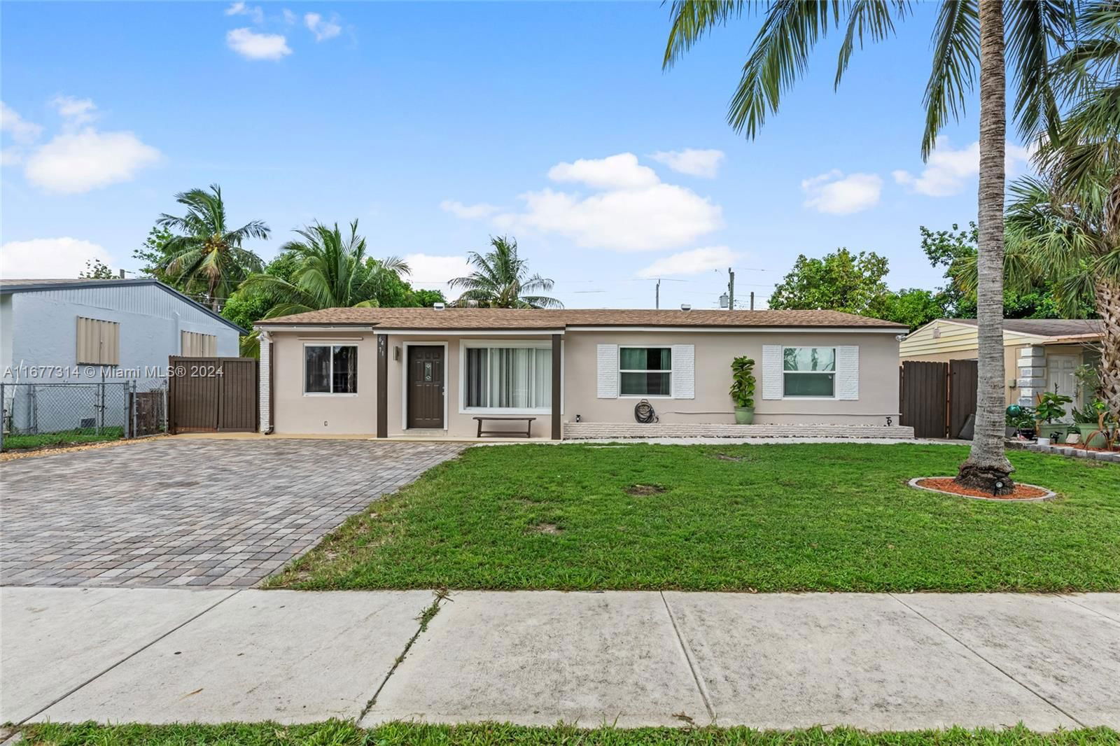 Real estate property located at 6471 15th Ct, Broward, BROADVIEW COUNTRY CLUB, North Lauderdale, FL