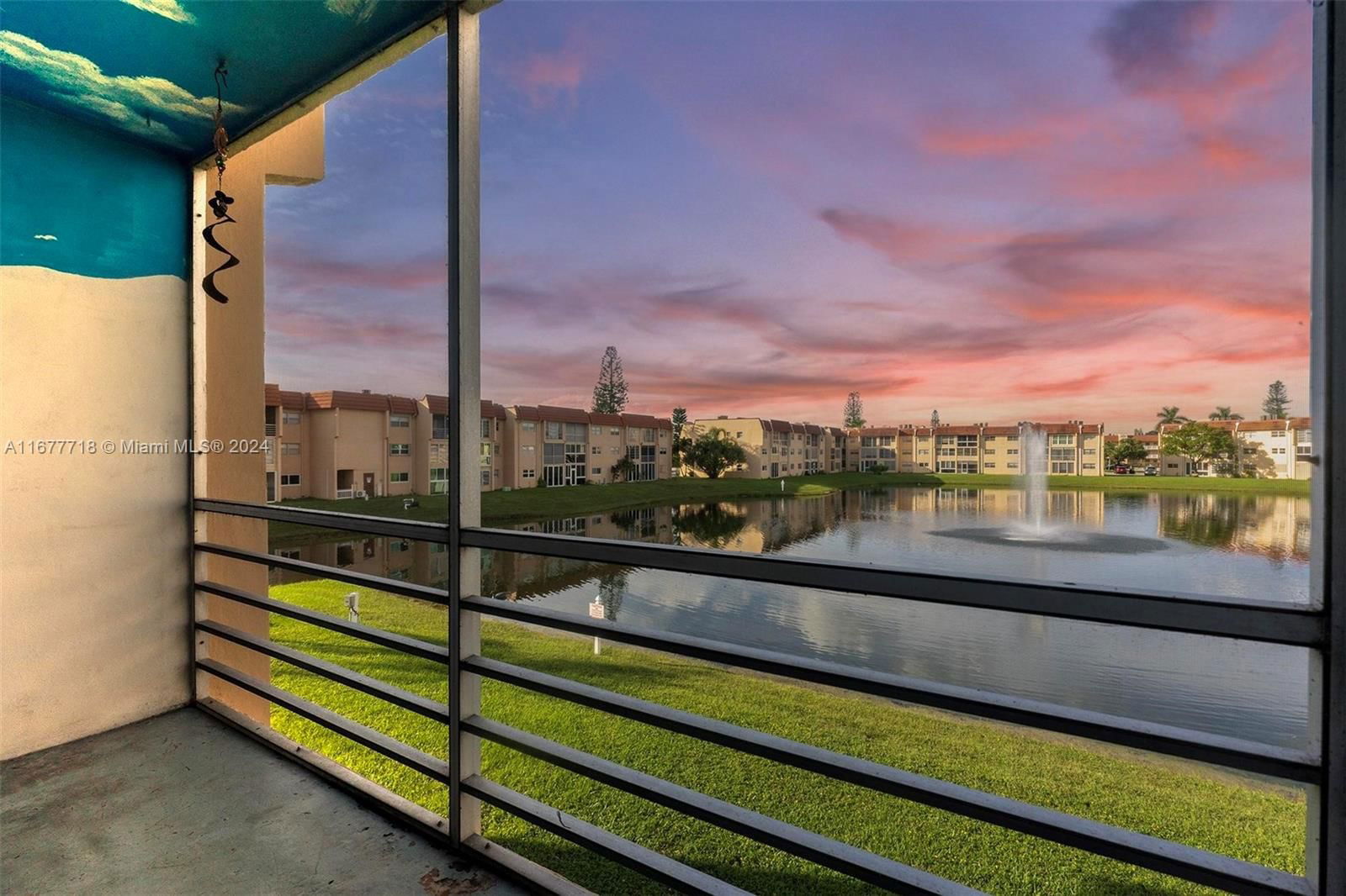 Real estate property located at 2801 Pine Island Rd #207, Broward, SUNRISE LAKES 72 CONDO, Sunrise, FL