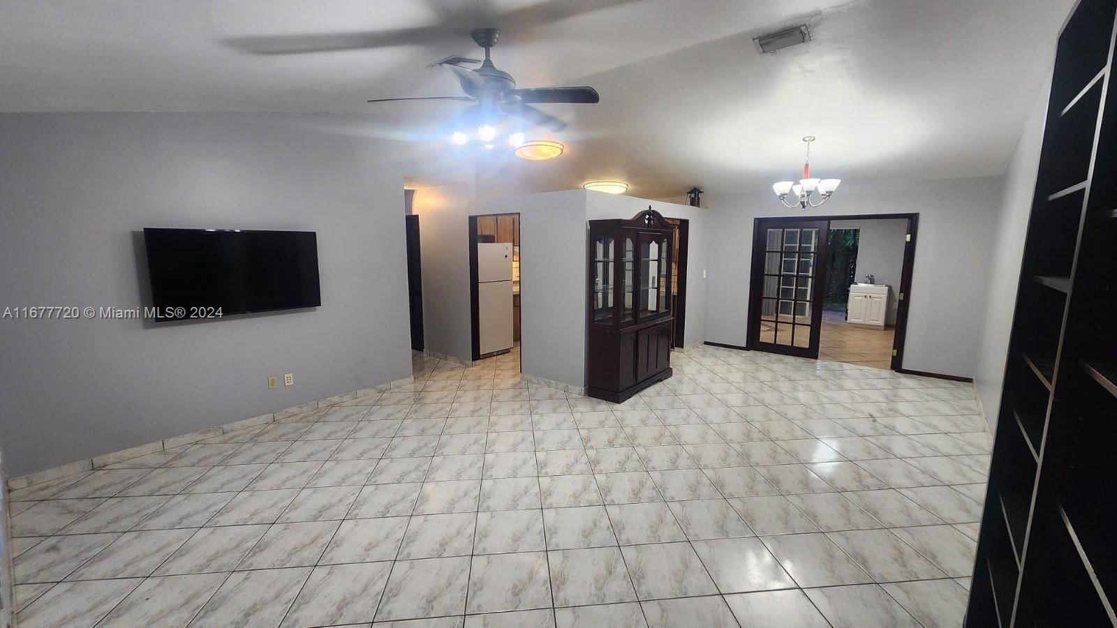 Real estate property located at 11304 165th Ter, Miami-Dade, LAZARUS ON RICHMOND, Miami, FL