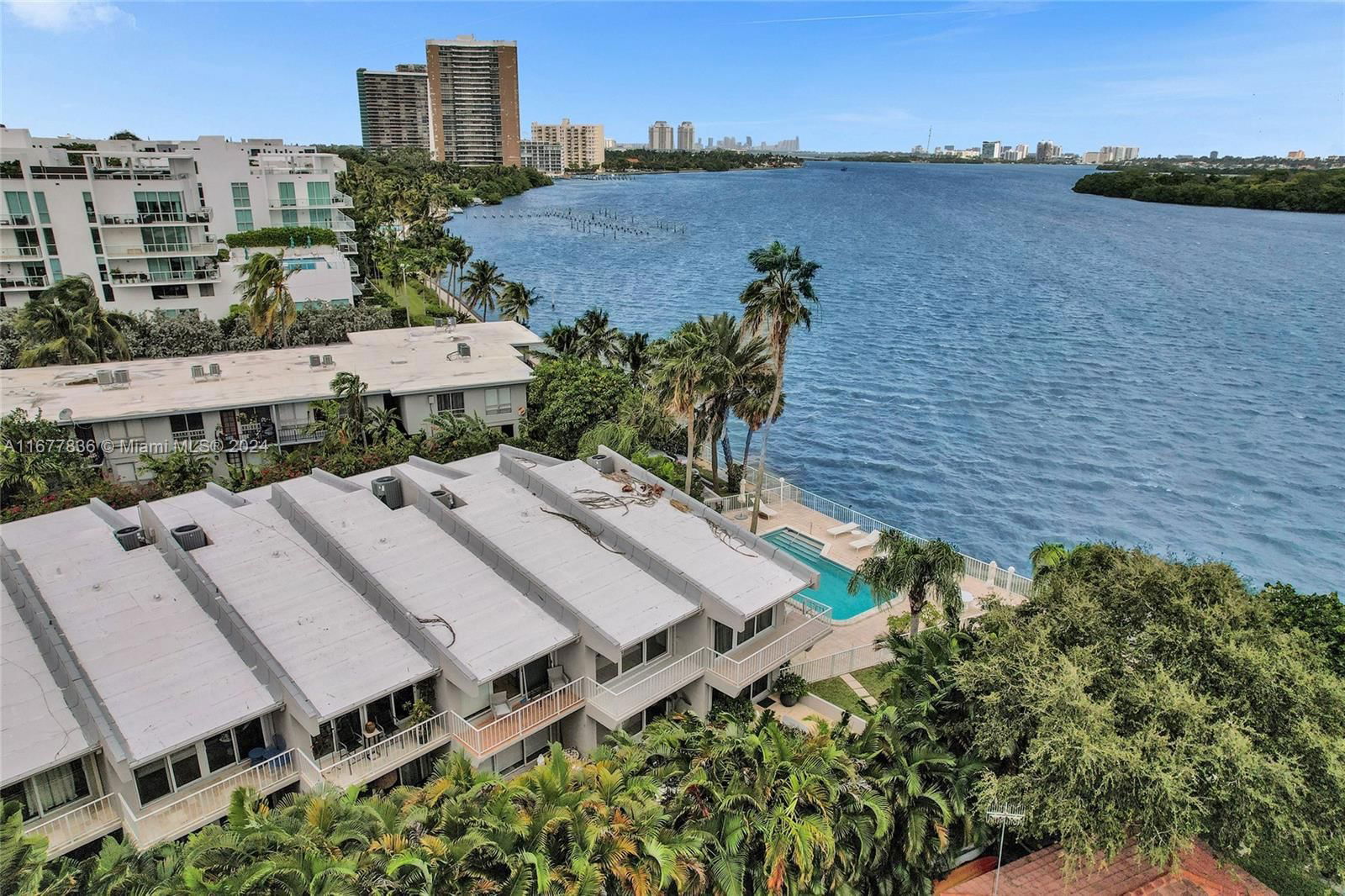 Real estate property located at 6011 Bayshore Dr #2, Miami-Dade, LOOKOUT BAY CONDO, Miami, FL