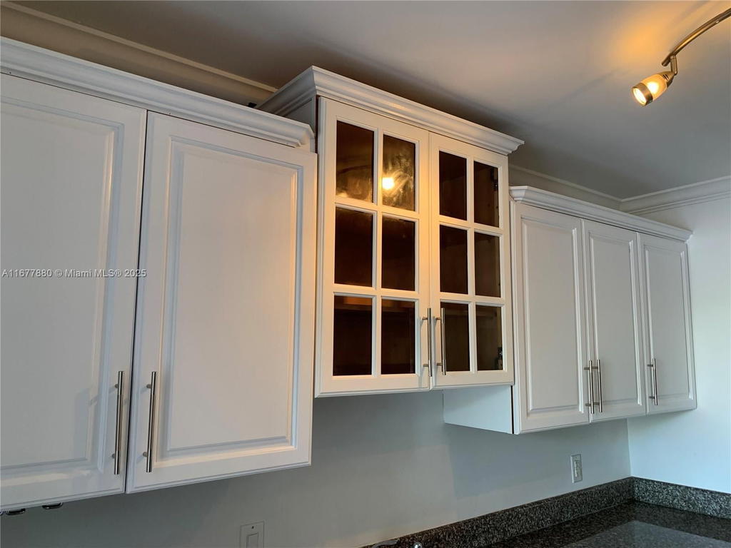 Real estate property located at 251 Galen Dr #204E, Miami-dade, Key Biscayne Vi Condo, Key Biscayne, FL