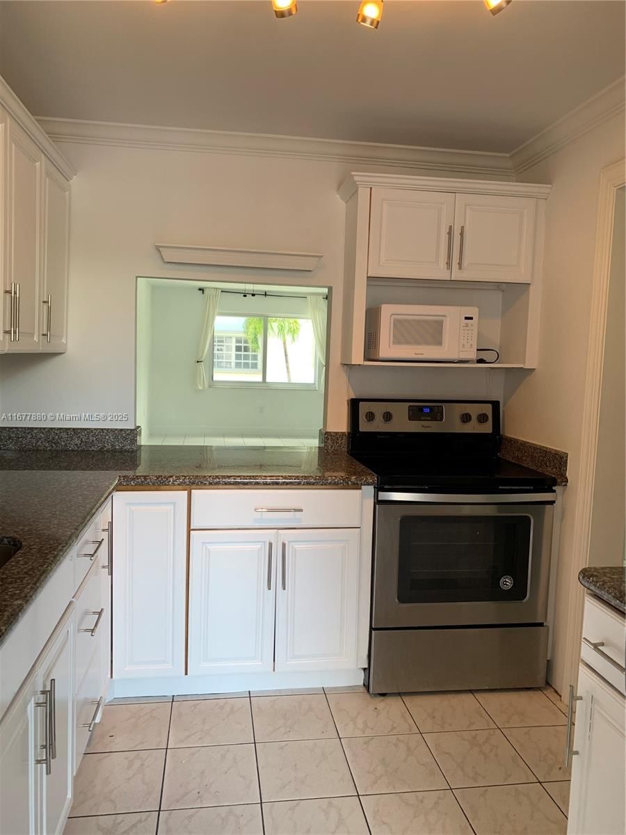 Real estate property located at 251 Galen Dr #204E, Miami-dade, Key Biscayne Vi Condo, Key Biscayne, FL