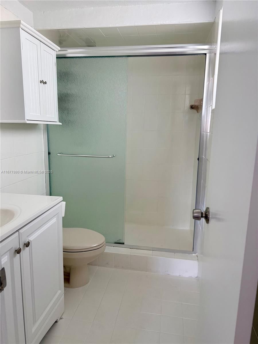 Real estate property located at 251 Galen Dr #204E, Miami-dade, Key Biscayne Vi Condo, Key Biscayne, FL
