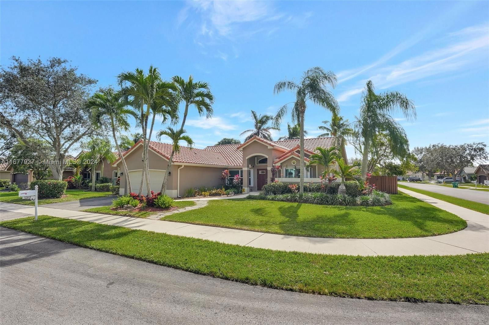 Real estate property located at 12644 8th Ct, Broward, ARBORETUM AT DAVIE, Davie, FL