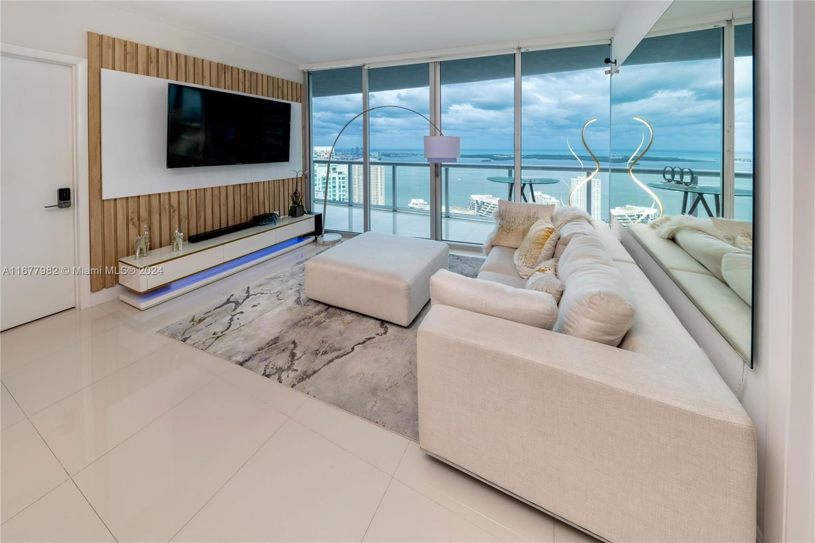 Real estate property located at 465 Brickell Ave #4705, Miami-Dade, ICONBRICKELL CONDO NO 1, Miami, FL