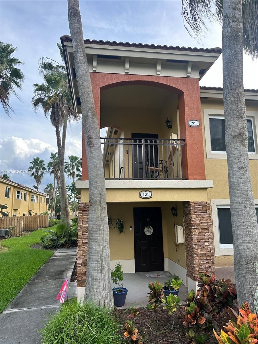 Real estate property located at 3398 9th Dr #201, Miami-Dade, MONTEREY AT MALIBU BAY CO, Homestead, FL