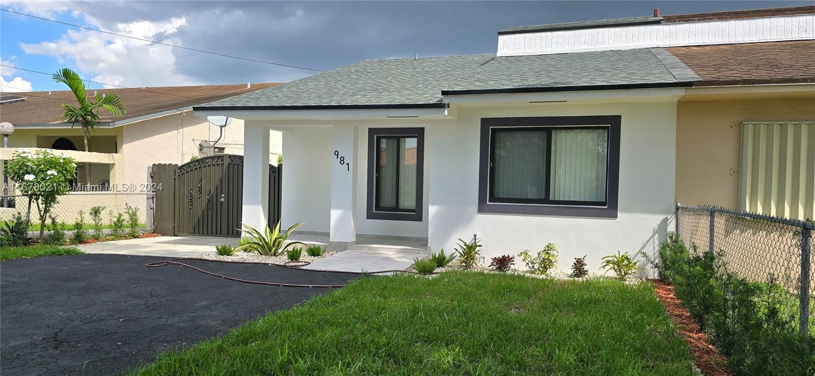 Real estate property located at 981 88th Ave, Miami-Dade, IDEAL VILLA HOME TRACT, Miami, FL