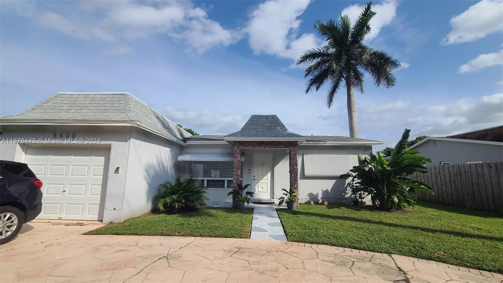 Real estate property located at 5400 11th St, Broward, OAKLAND HILLS 5 SEC, Margate, FL