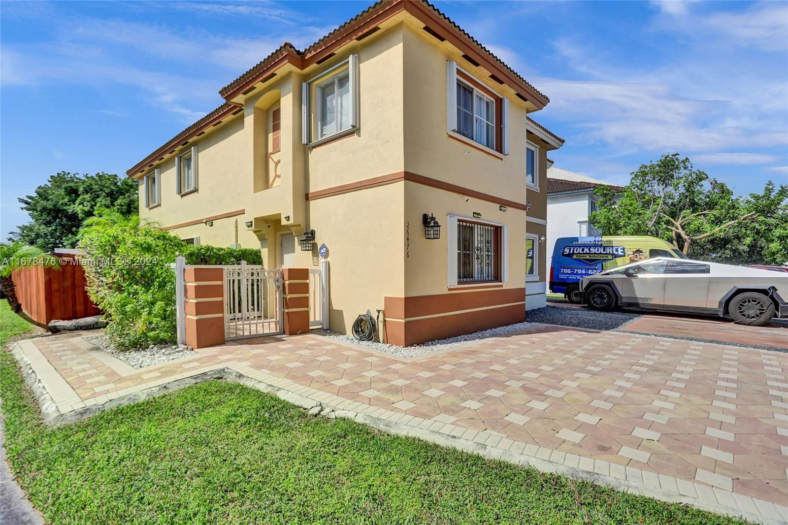 Real estate property located at 26476 136th Ct, Miami-Dade, NARANJA GARDENS, Homestead, FL