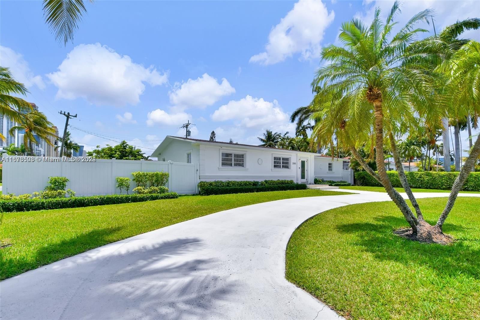 Real estate property located at 200 188th St, Miami-dade, Golden Shores Ocean Blvd, Sunny Isles Beach, FL