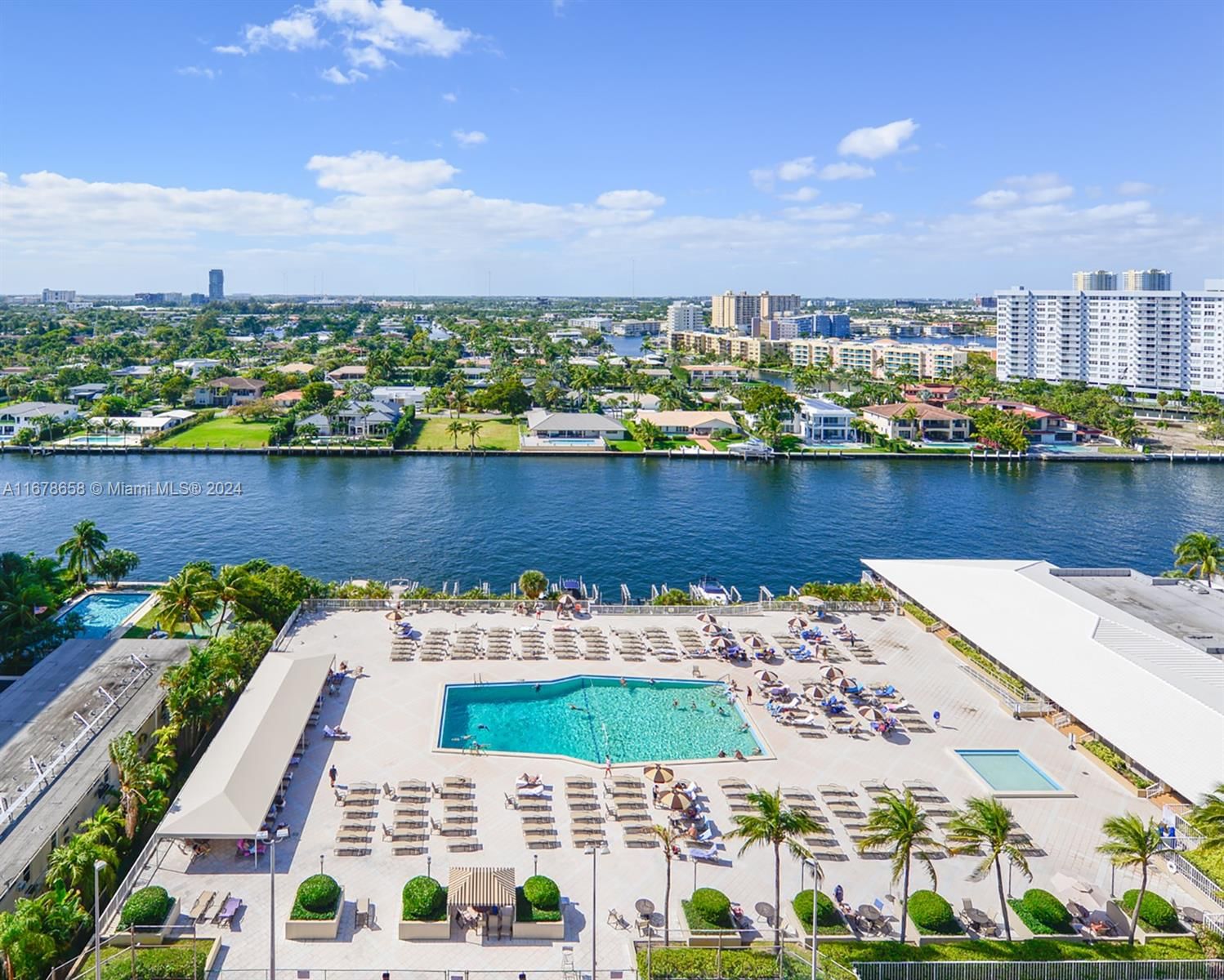 Real estate property located at 1985 Ocean Dr #16F, Broward, HEMISPHERES CONDO, Hallandale Beach, FL