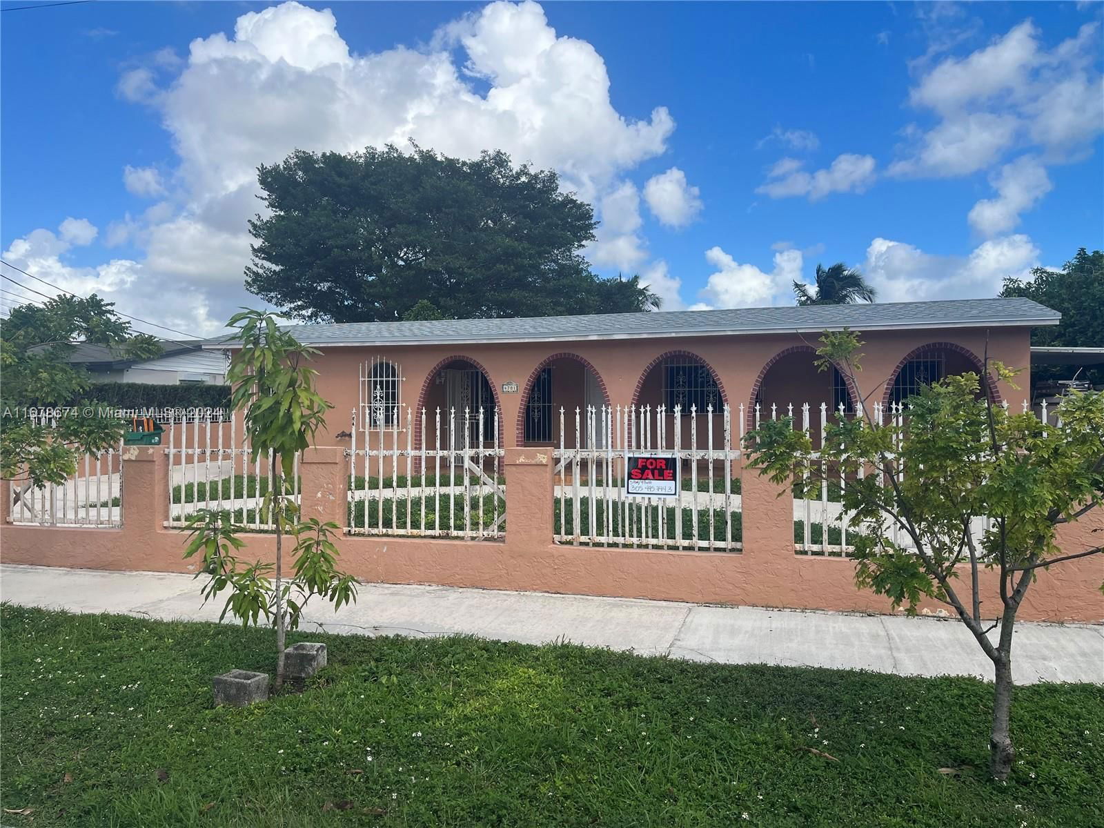 Real estate property located at 4701 104th Ct, Miami-Dade, HEFTLER HOMES SEC 1, Miami, FL