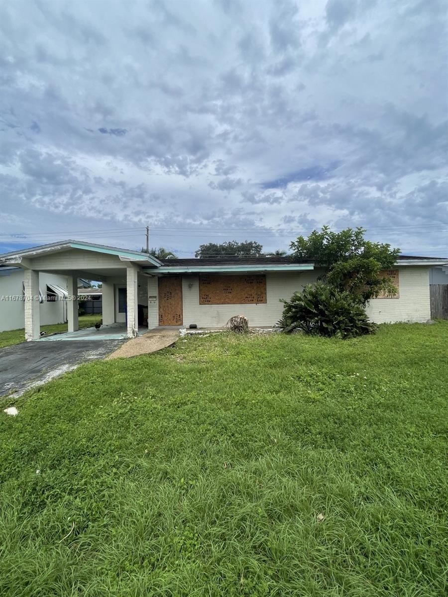 Real estate property located at 8621 15th Ct, Broward, BOULEVARD HEIGHTS SECTION, Pembroke Pines, FL