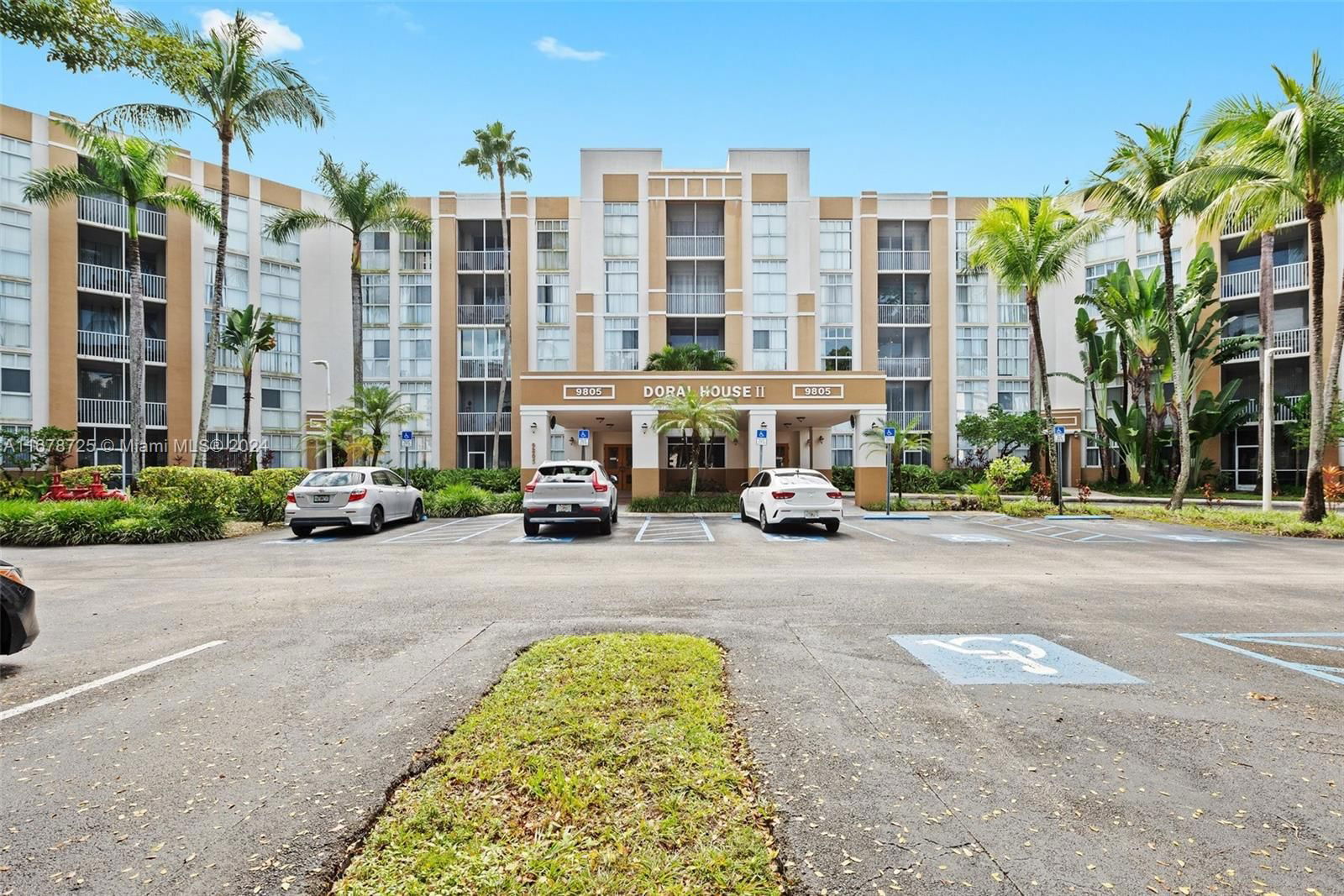 Real estate property located at 9805 52nd St #216, Miami-Dade, DORAL HOUSE CONDO NO 2, Doral, FL