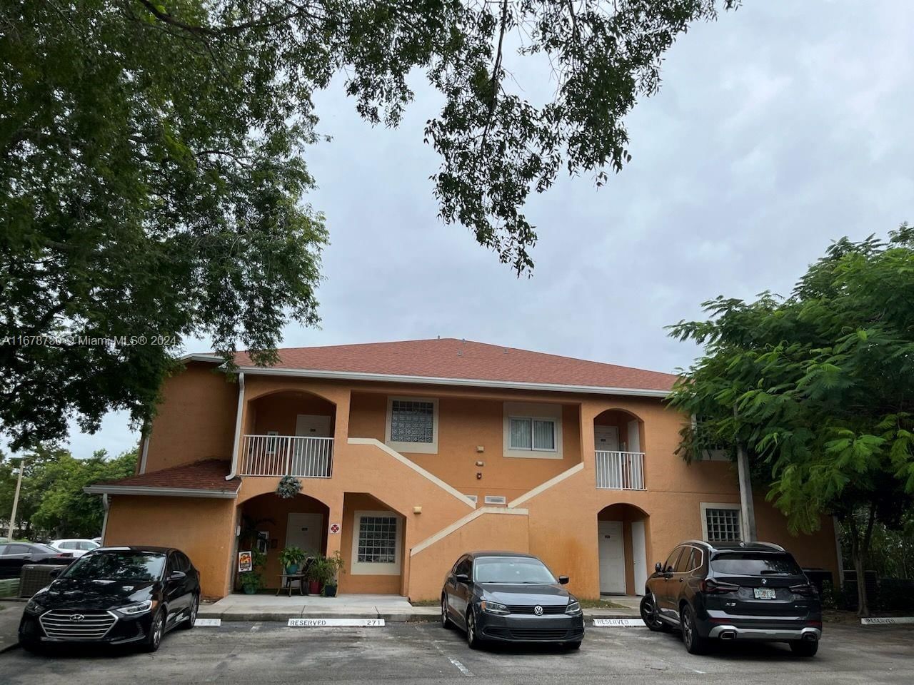 Real estate property located at 6960 39th St E208, Broward, COURTYARDS AT DAVIE CONDO, Davie, FL