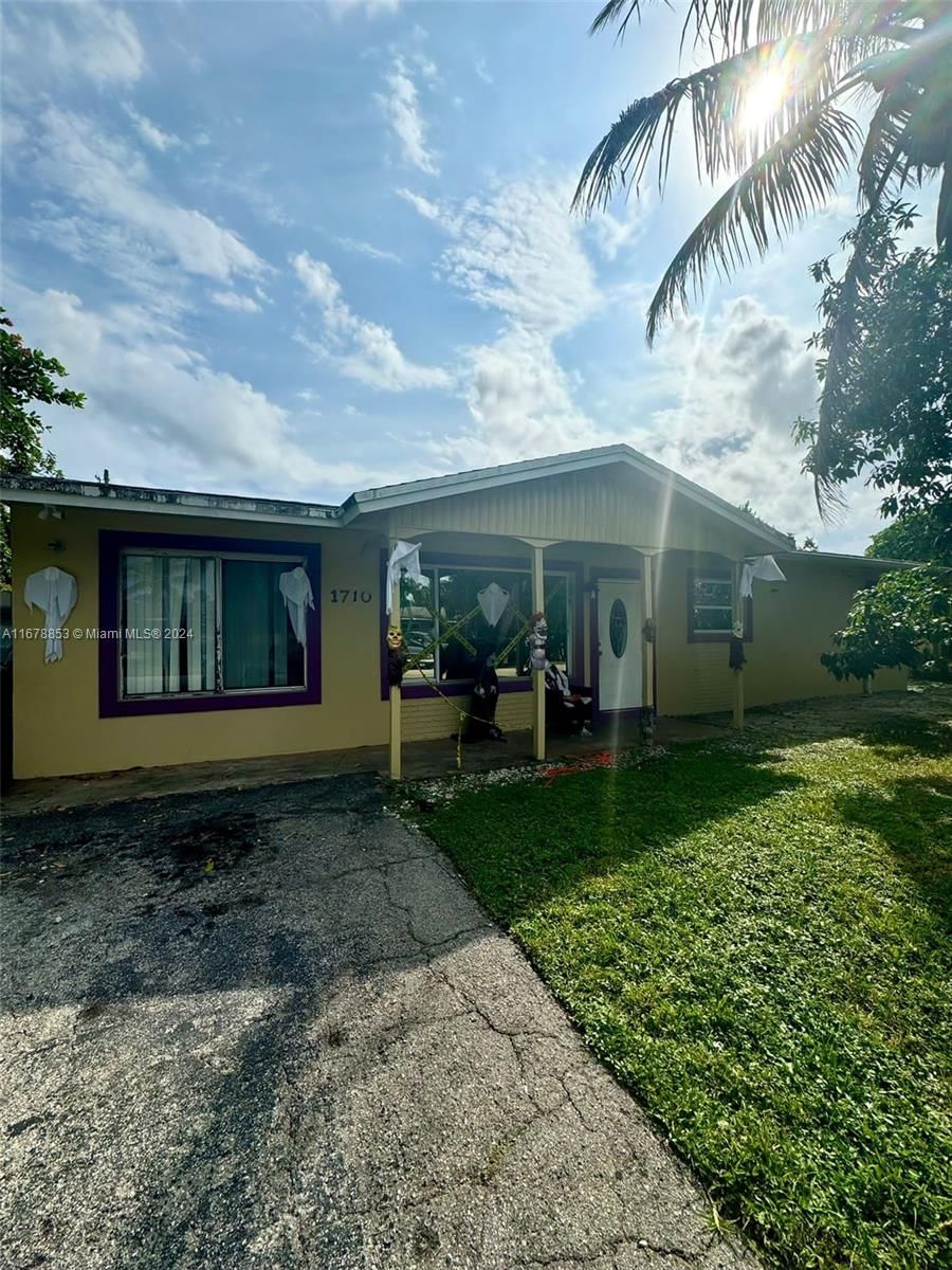 Real estate property located at 1710 1st Ave, Broward, KENDALL GREEN SEC, Pompano Beach, FL