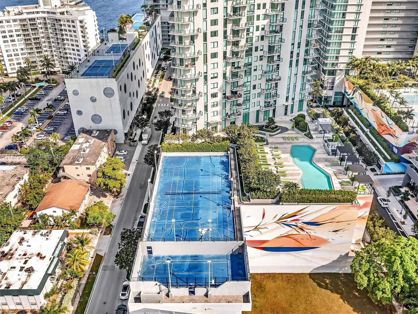 Real estate property located at 501 31st St #1209, Miami-Dade, PARAISO BAYVIEWS CONDO, Miami, FL