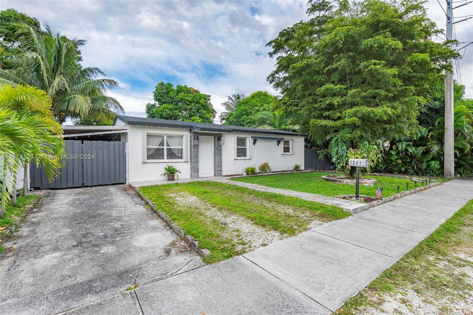 Real estate property located at 1541 72nd Ave, Broward, BOULEVARD HEIGHTS SEC 4, Hollywood, FL