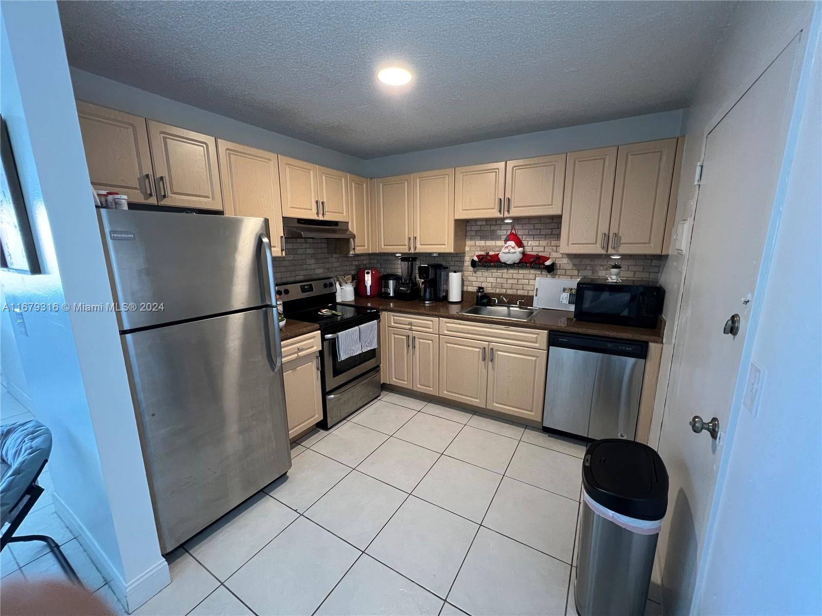 Real estate property located at 2020 135th St #911, Miami-Dade, KEYSTONE TOWERS CONDO, North Miami, FL