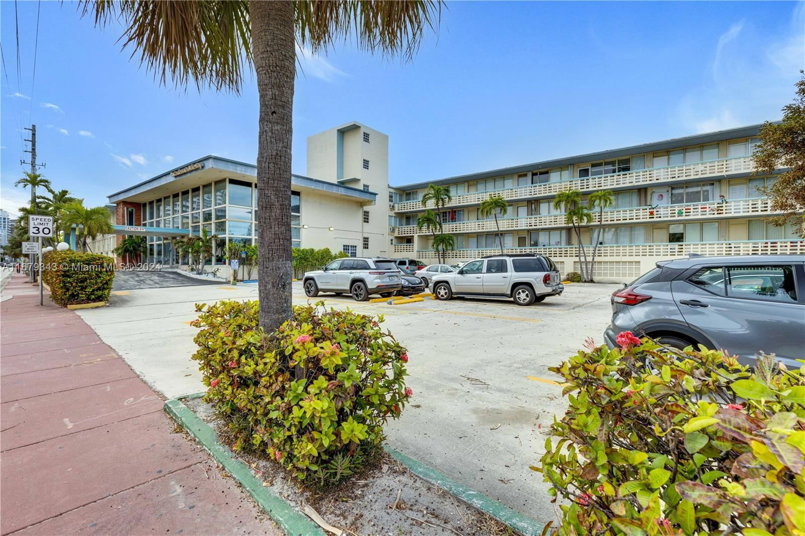 Real estate property located at 6484 Indian Creek Dr #214, Miami-Dade, AMD PL OF 2ND OCEAN FRONT, Miami Beach, FL