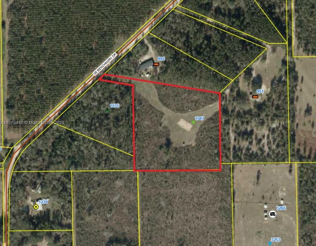 Real estate property located at 1047 Benchmark Drive, Other, BENCHMARK ACRES, Other City - In The State Of Florida, FL