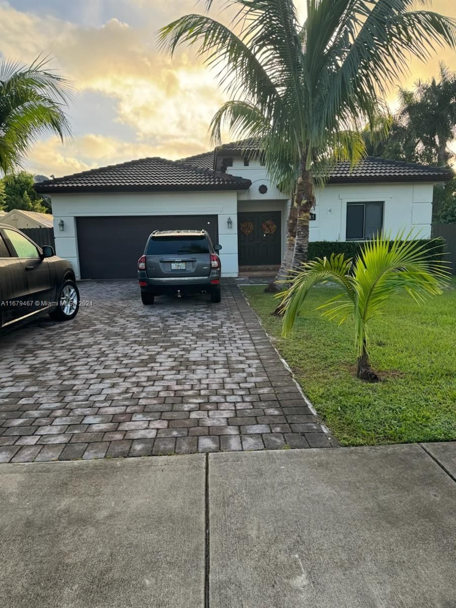 Real estate property located at 1585 14th Ter, Miami-Dade, REDLANDS BEST, Homestead, FL